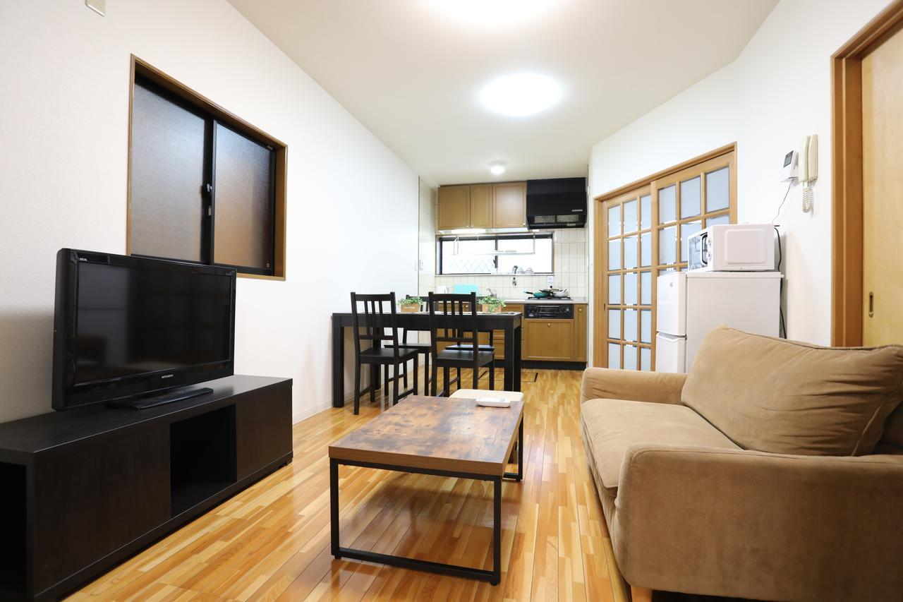 Yamanoyado Tsuru Guest House โอซาก้า ภายนอก รูปภาพ