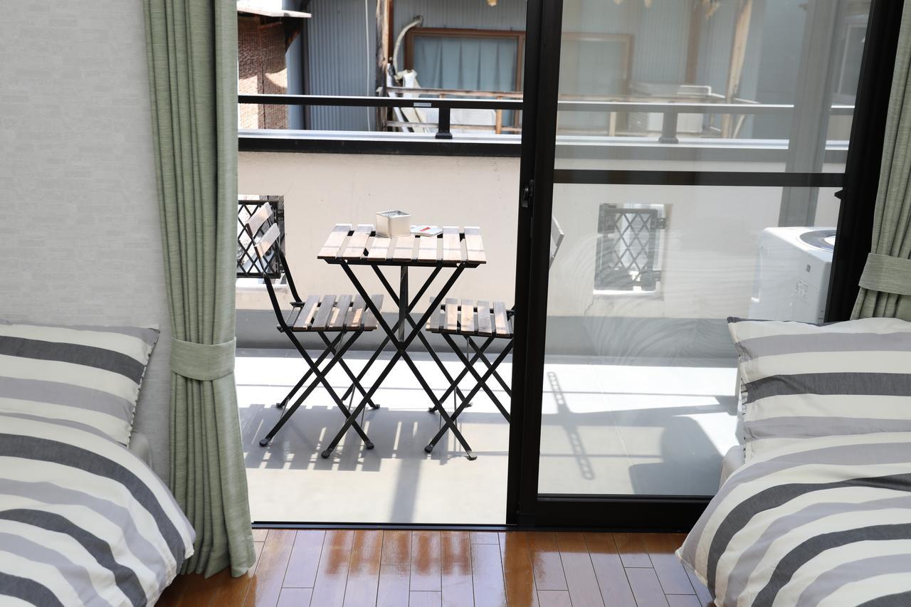 Yamanoyado Tsuru Guest House โอซาก้า ภายนอก รูปภาพ