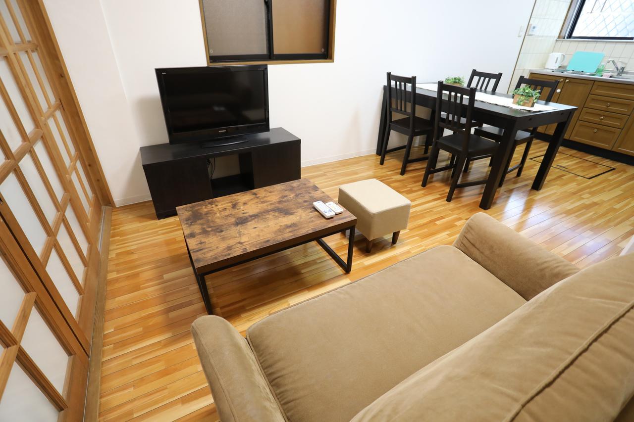 Yamanoyado Tsuru Guest House โอซาก้า ภายนอก รูปภาพ