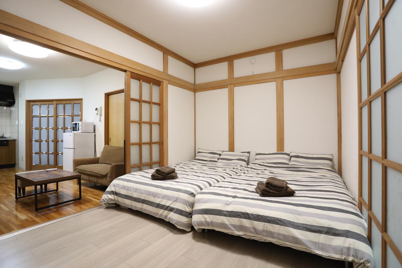Yamanoyado Tsuru Guest House โอซาก้า ภายนอก รูปภาพ