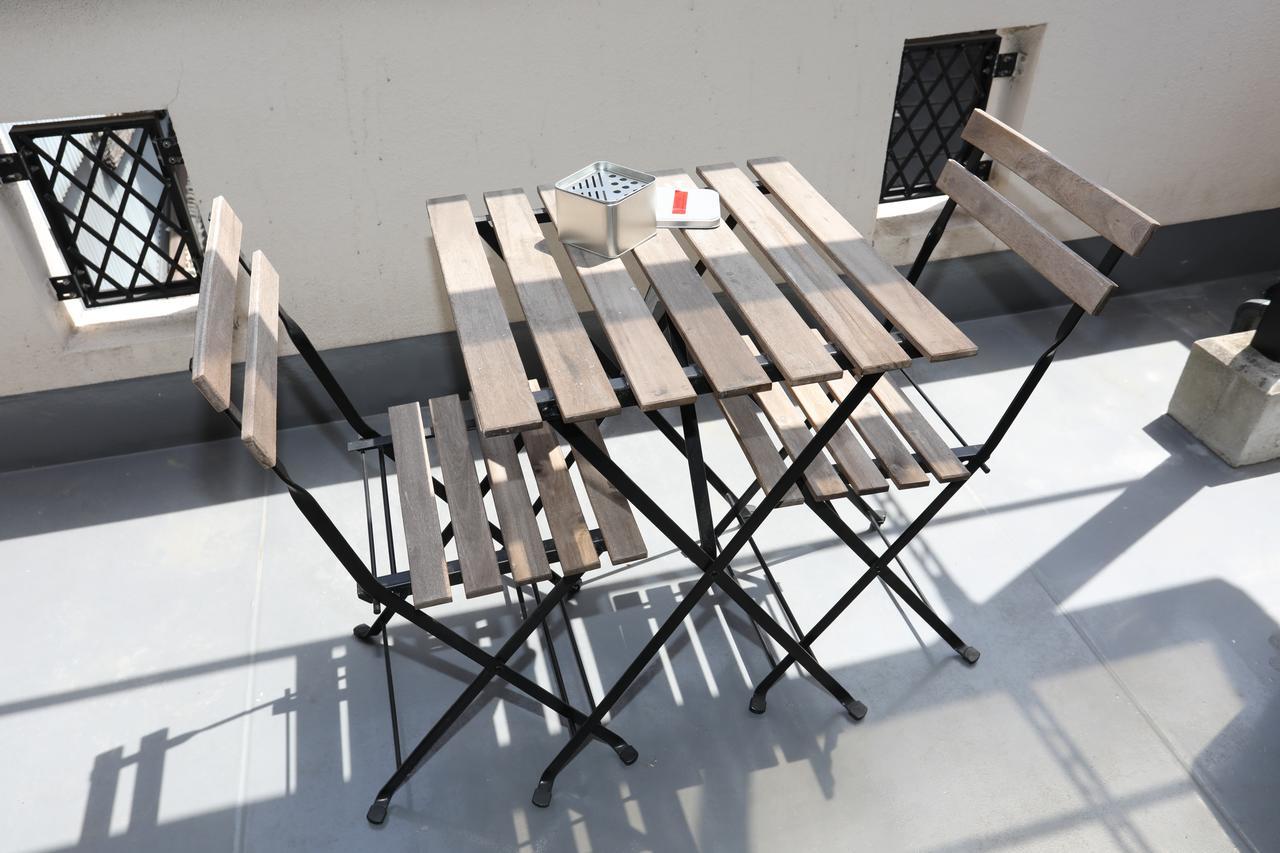 Yamanoyado Tsuru Guest House โอซาก้า ภายนอก รูปภาพ
