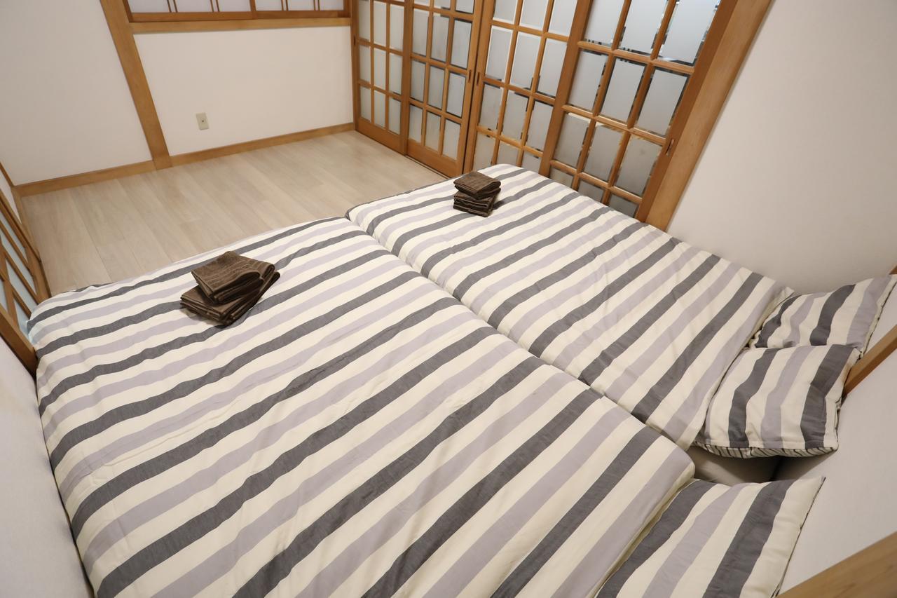 Yamanoyado Tsuru Guest House โอซาก้า ภายนอก รูปภาพ