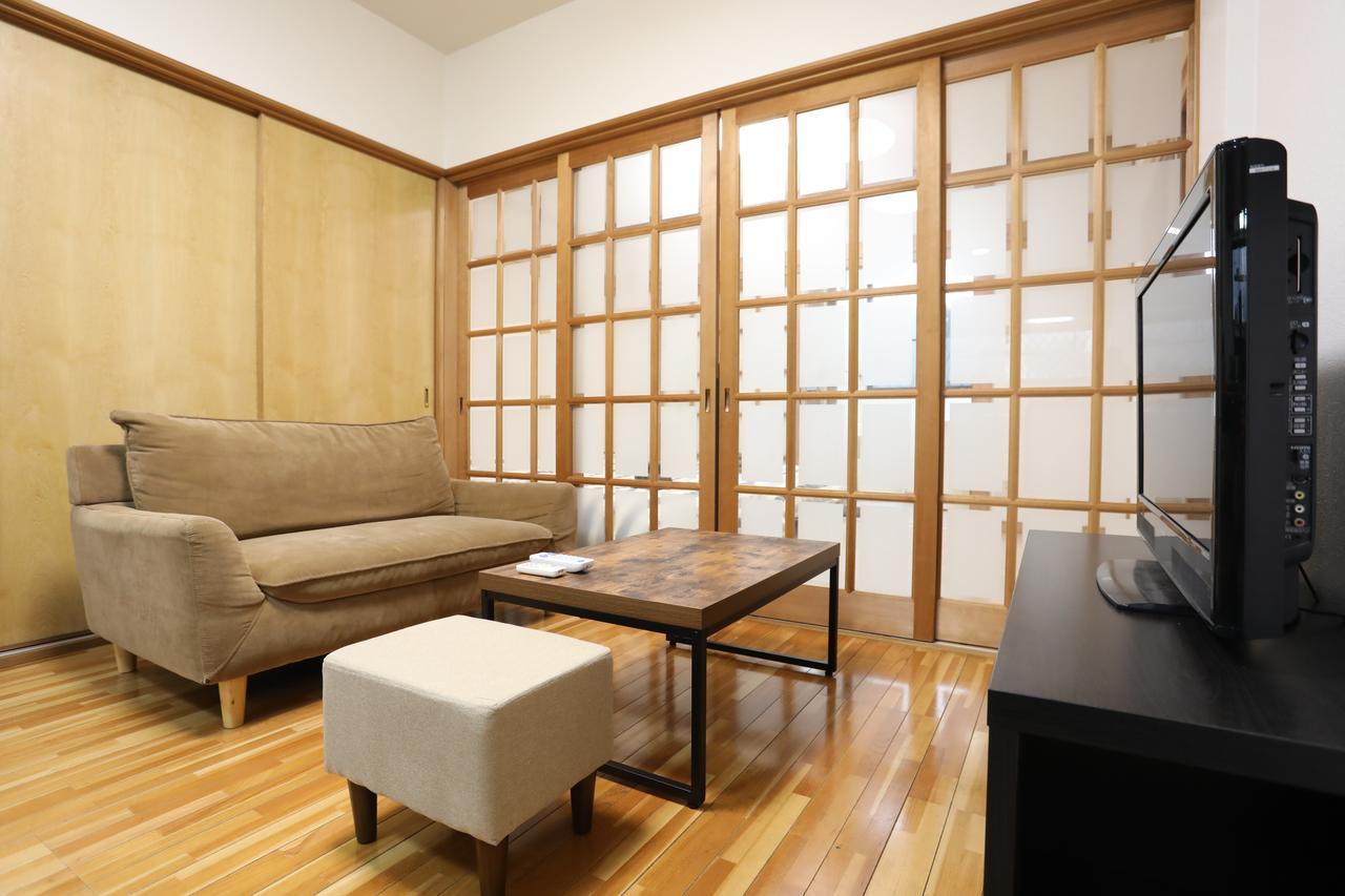 Yamanoyado Tsuru Guest House โอซาก้า ภายนอก รูปภาพ